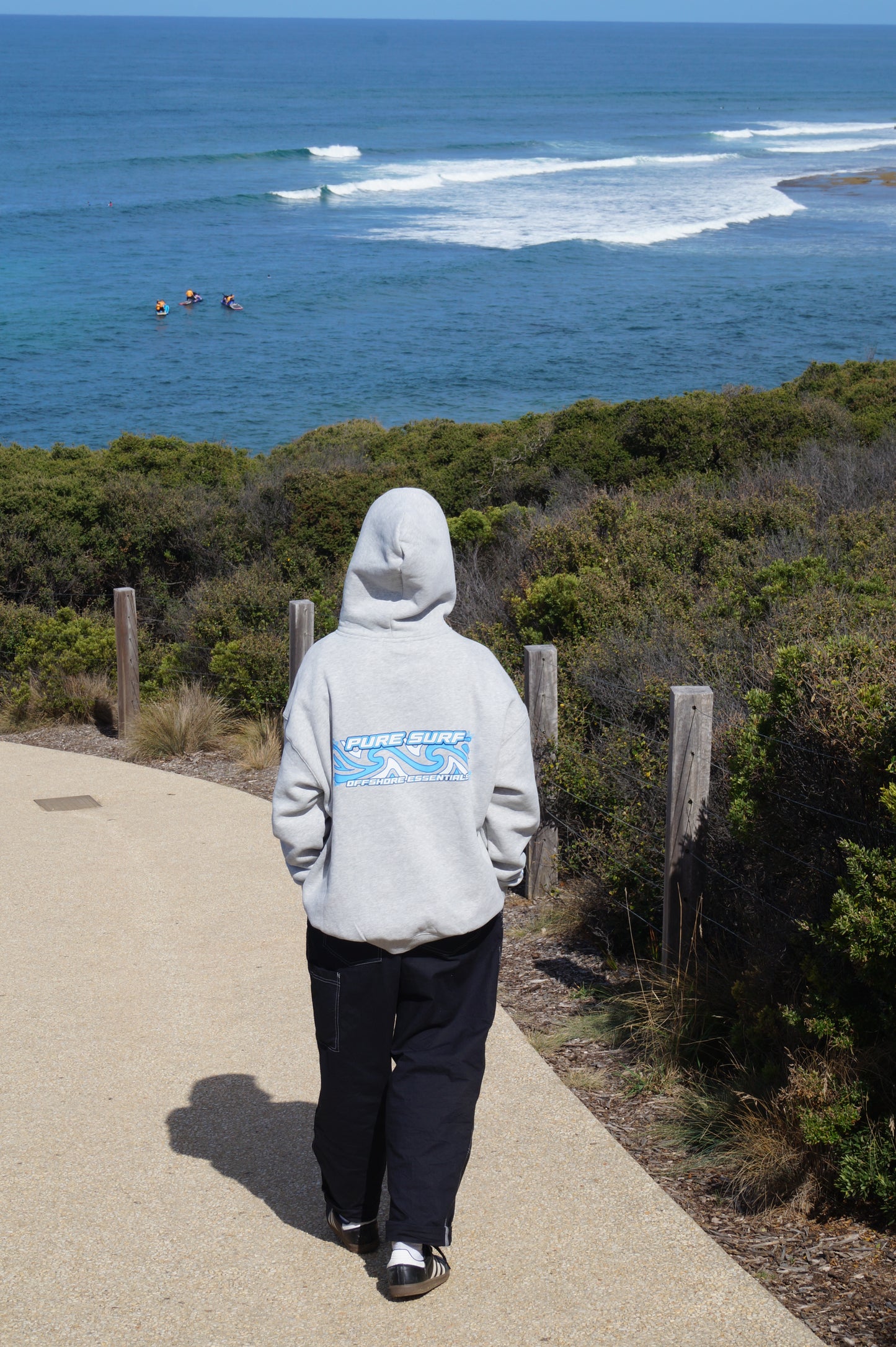 OFFSHORE ESSENTIALS HOODIE