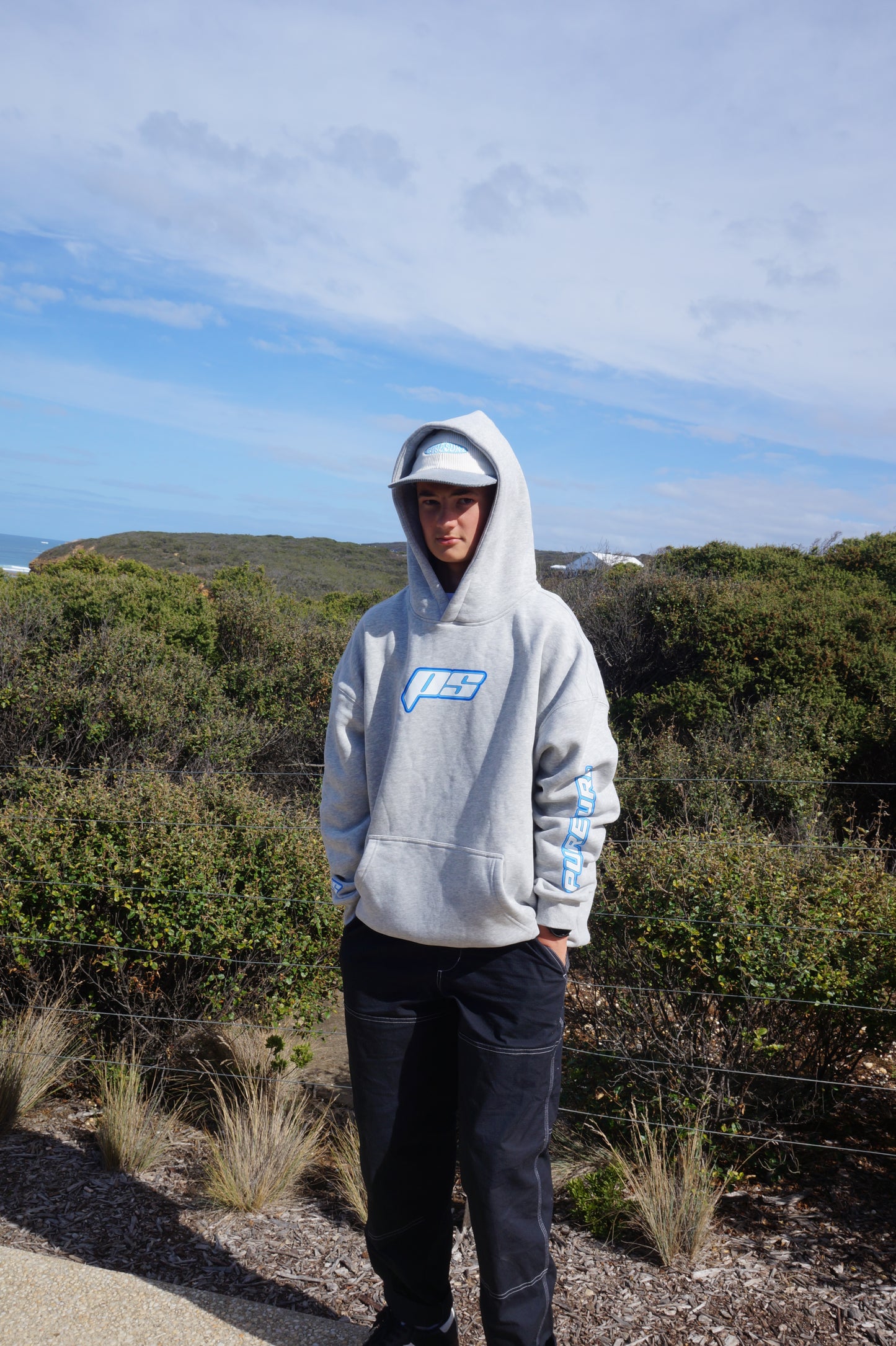 OFFSHORE ESSENTIALS HOODIE